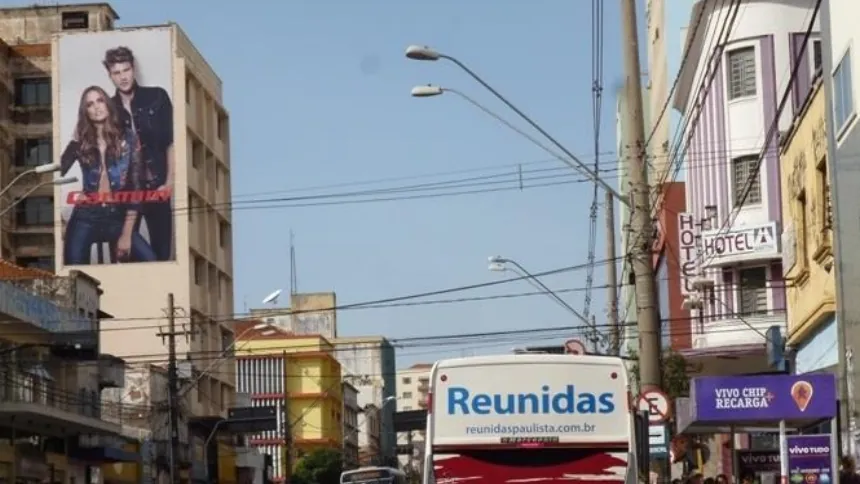 Empena AV RODRIGUES ALVES, 743 – Bauru/SP – 6m x 12m