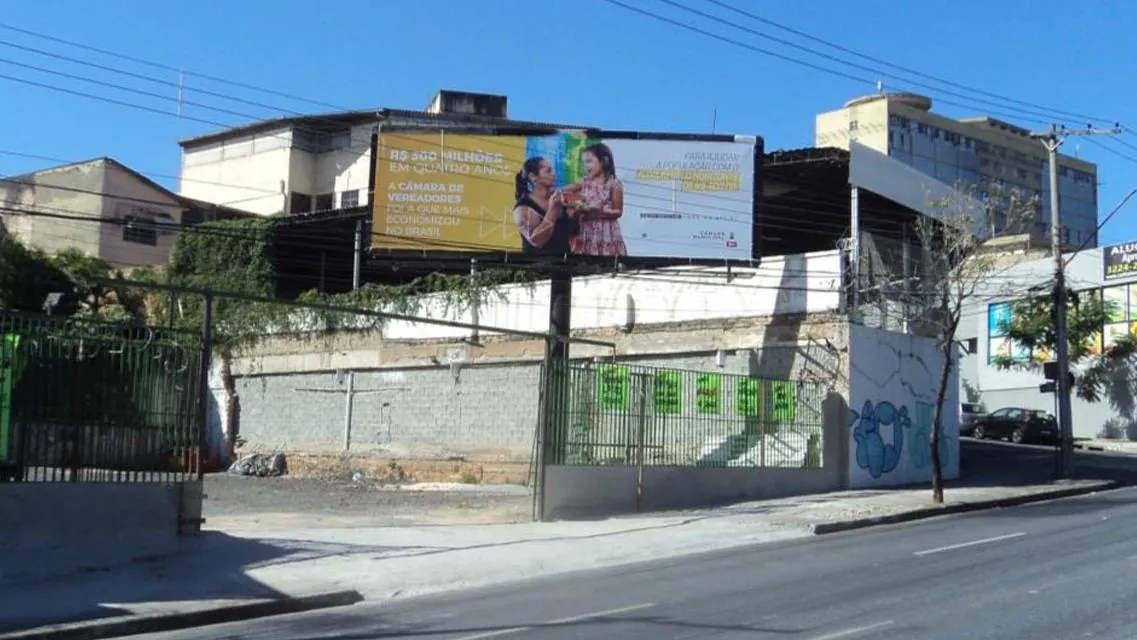 Frontlight – Av. Pres. Antônio Carlos, 1976, Belo Horizonte - MG – Belo Horizonte/MG