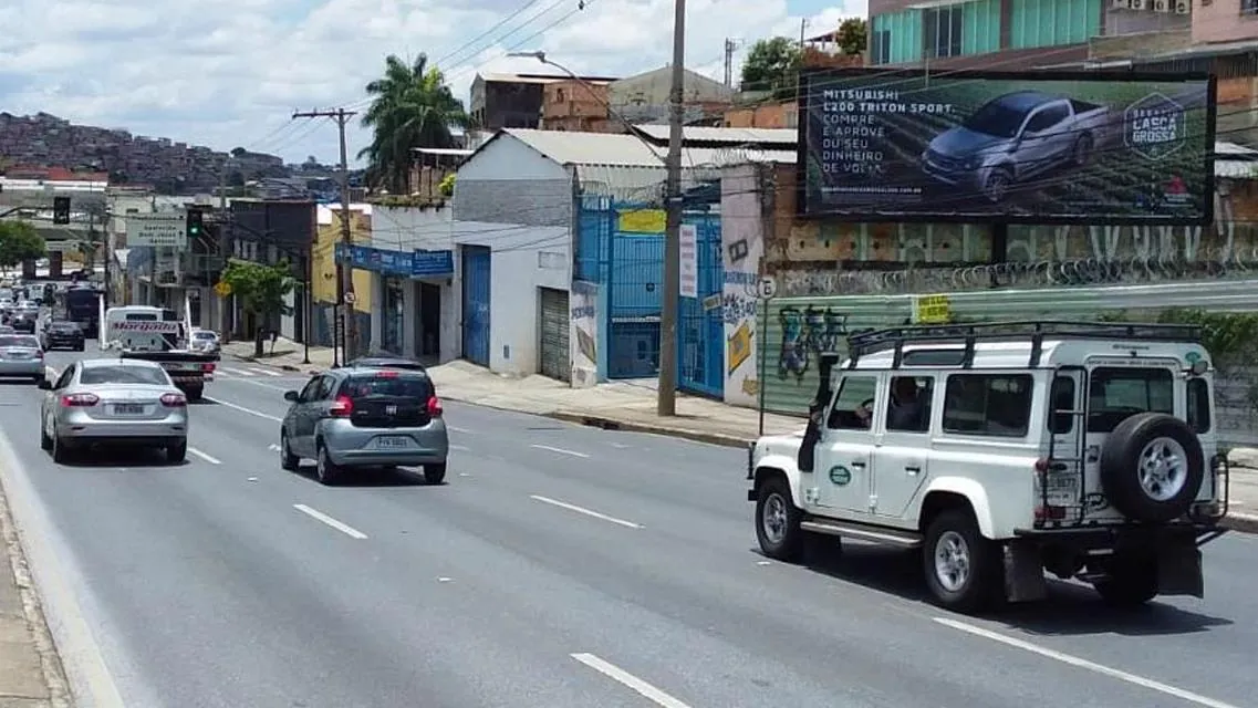 Frontlight – Av. Pres. Antônio Carlos, 1976, Belo Horizonte - MG – Belo Horizonte/MG