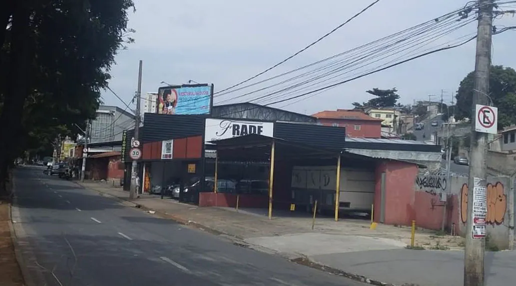 Front Light AV. WALDYR SOEIRO EMRICH, 775, Belo Horizonte/MG