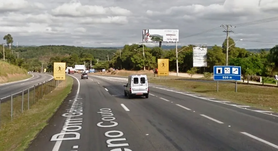 Front Light em Cabreúva/SP – Dom Gabriel Paulino – 15m x 5m