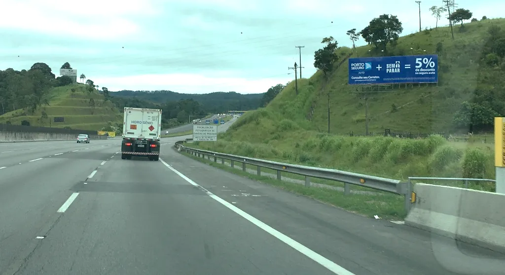 Front Light Rod. dos Bandeirantes km 38 – Caieiras/SP