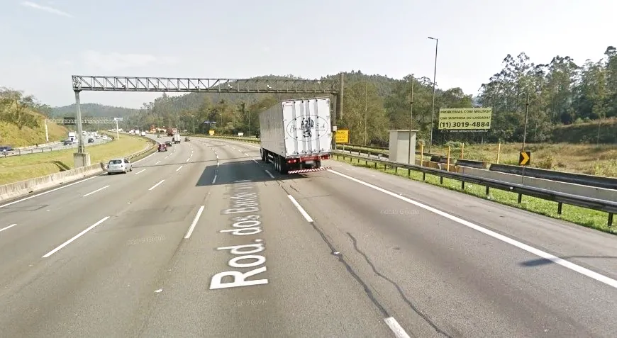 Front Light Rod. dos Bandeirantes km 40,3 – Caieiras/SP