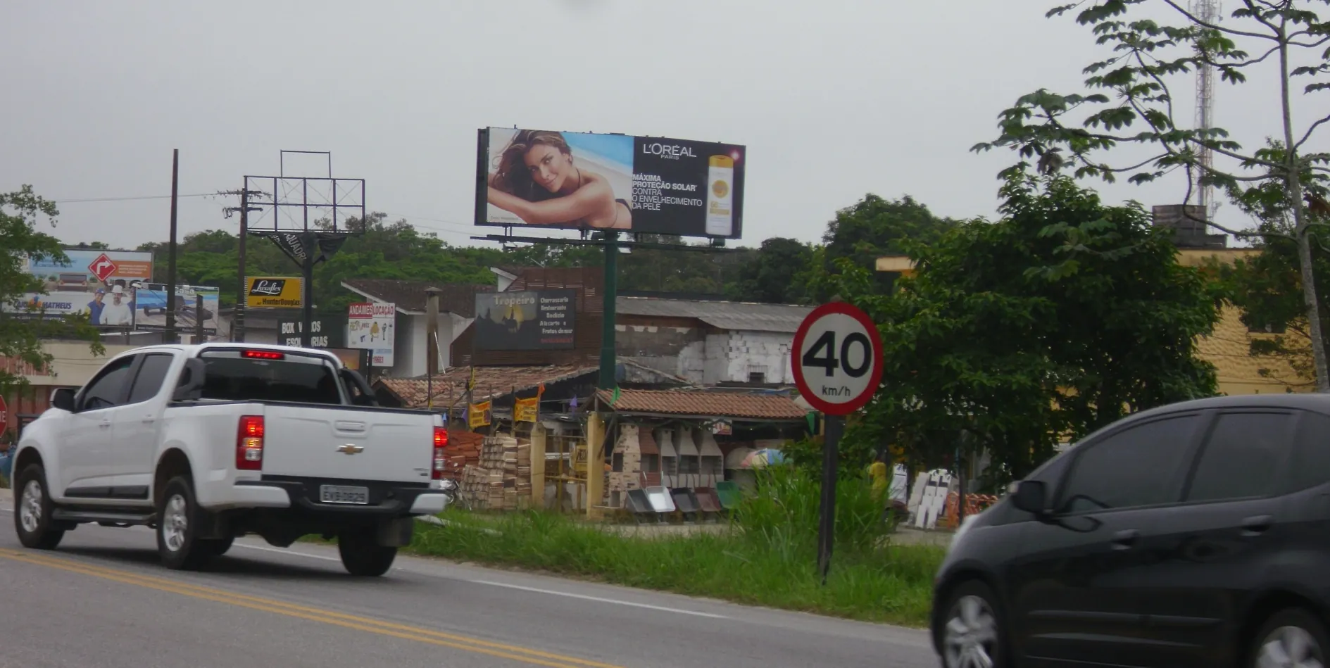 Front Light Rod. Rio Santos, km 218 – Caraguatatuba/SP