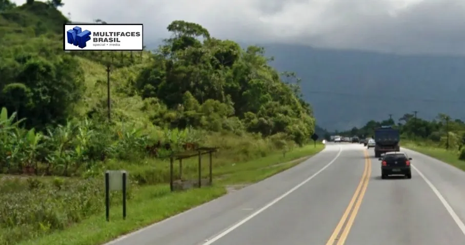 Front Light Rod. Rio Santos, km 228 – Caraguatatuba/SP