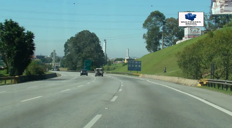 Front Light Rod. dos Imigrantes km 14 – Diadema/SP (3)
