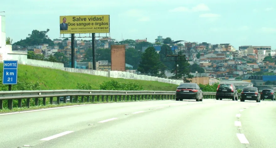 Front Light Rod. dos Imigrantes km 20 – Diadema/SP