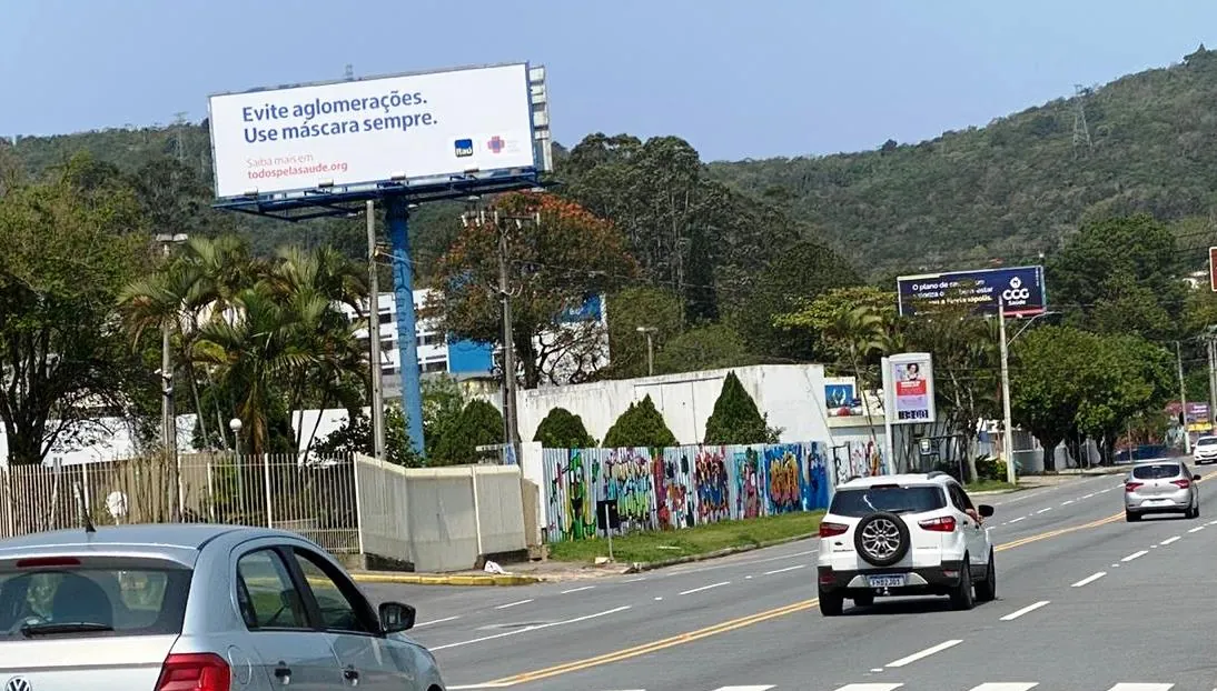 Front Light em Florianópolis/SC – 9m x 3m