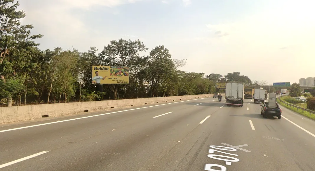 Front Light Rod. Ayrton Senna km 12 – Guarulhos/SP