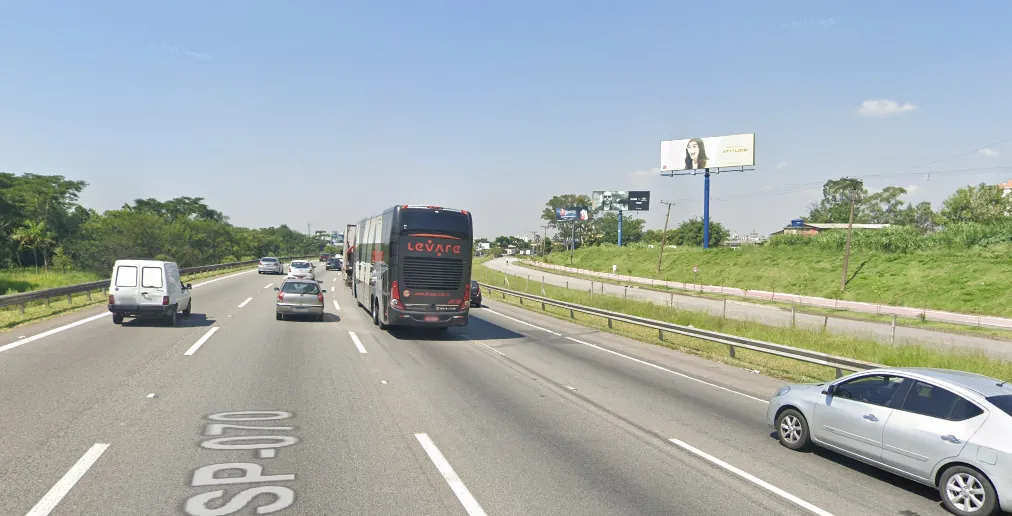 Frontlight – Rod. Ayrton Senna km 13, Guarulhos - SP – Guarulhos/SP — foto 4