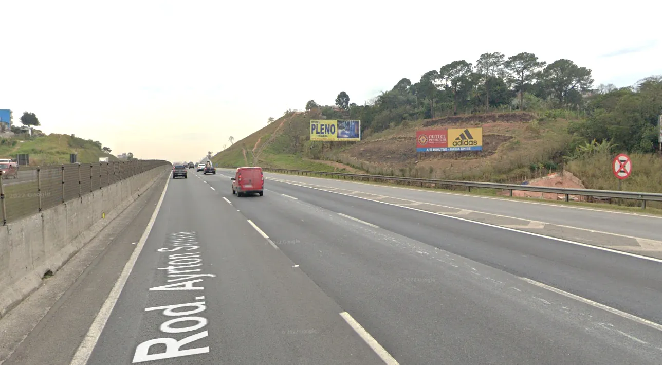 Frontlight – Rod. Ayrton Senna km 27,8, Itaquaquecetuba - SP – Itaquaquecetuba/SP