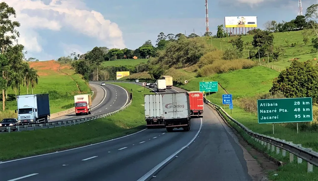 Frontlight – Rod. Dom Pedro I, km 99, Itatiba - SP – Itatiba/SP