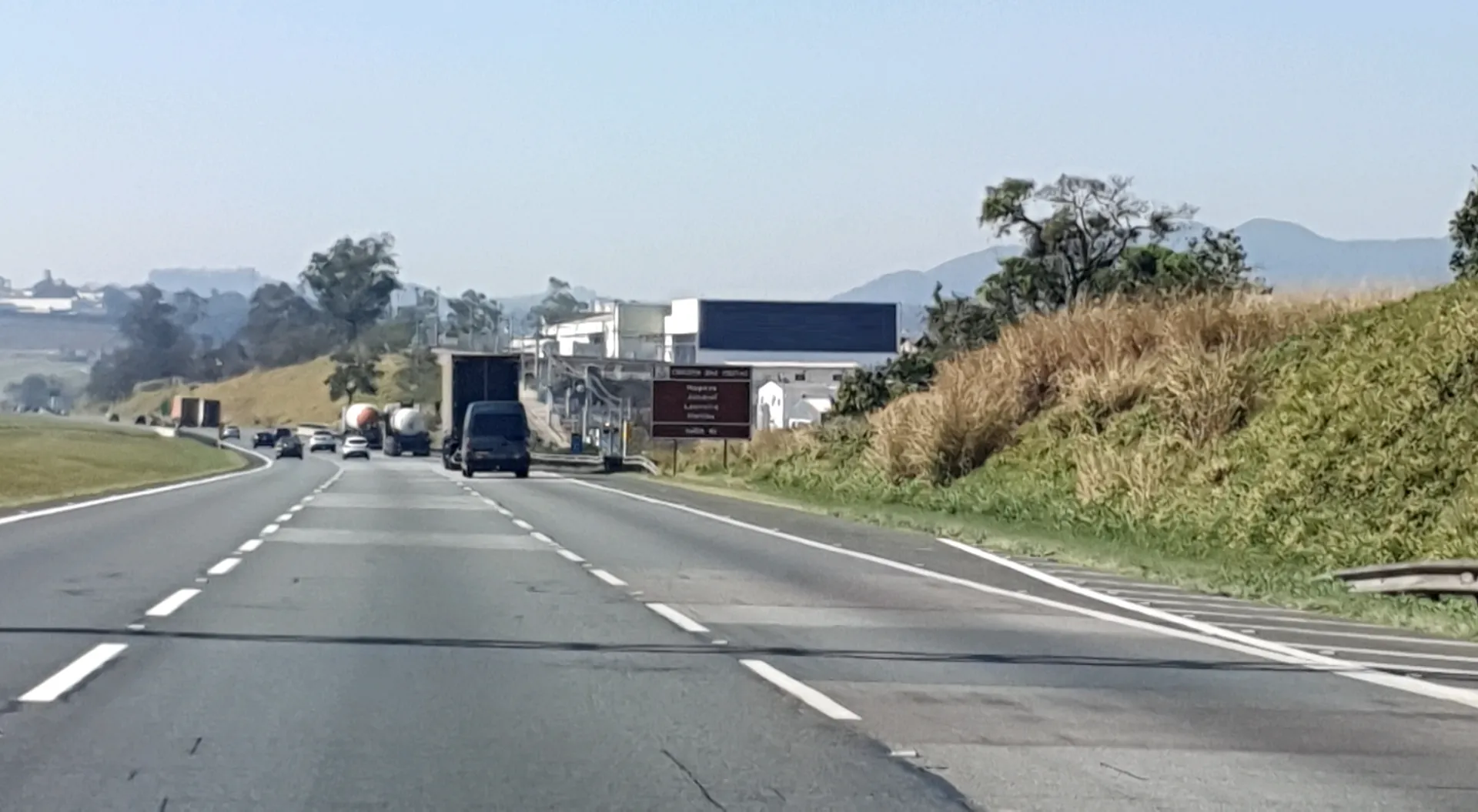 Frontlight – Rod. dos Bandeirantes km 62,5, Jundiaí - SP – Jundiaí/SP — foto 3