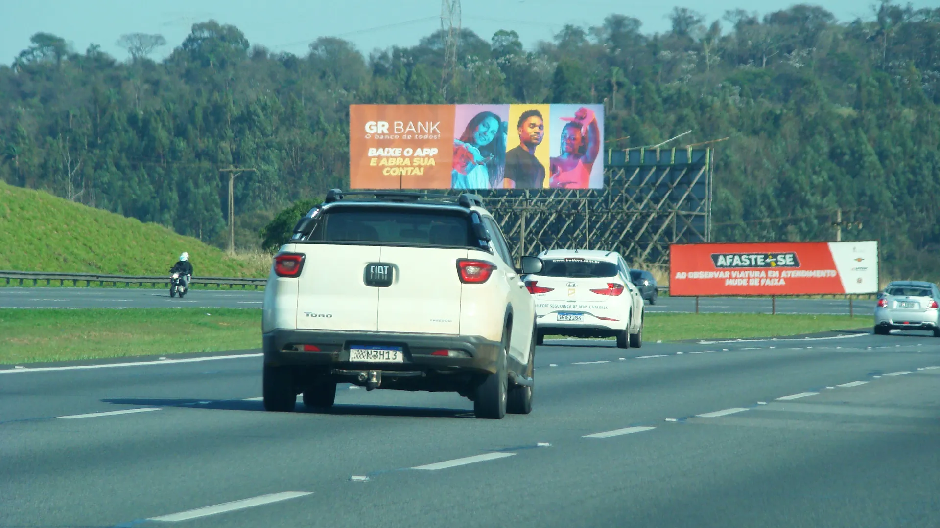 Frontlight – Rod. dos Bandeirantes km 65,300, Jundiaí - SP – Jundiaí/SP — foto 2