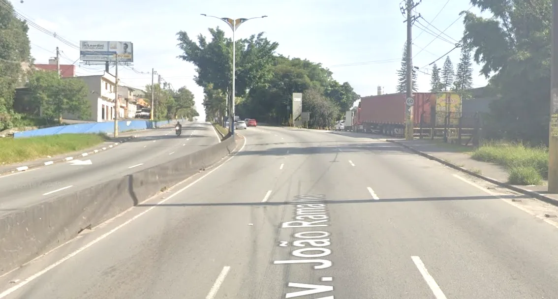 Front Light Av. João Ramalho, 997 – Mauá/SP – sentido Centro