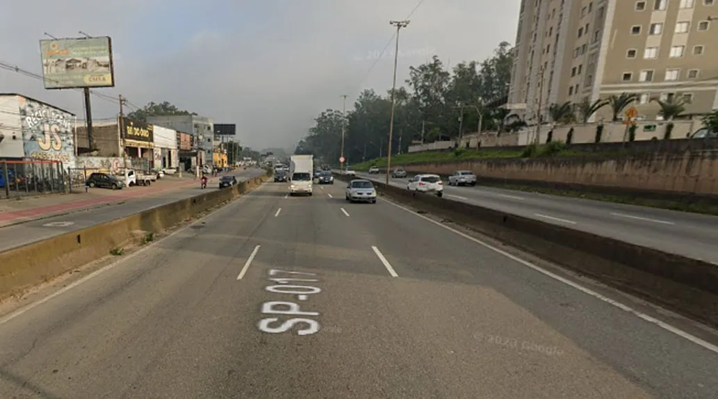 Front Light Av. João XXIII, 1115 – Mauá/SP – 8m x 5m