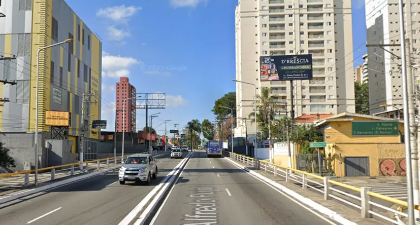 Frontlight – Av. Dom Pedro II, 1383, Santo André - SP – Santo André/SP