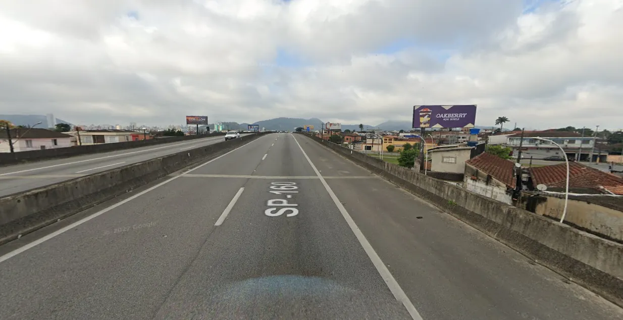 Frontlight – Rod. dos Imigrantes km 67, São Vicente - SP – São Vicente/SP