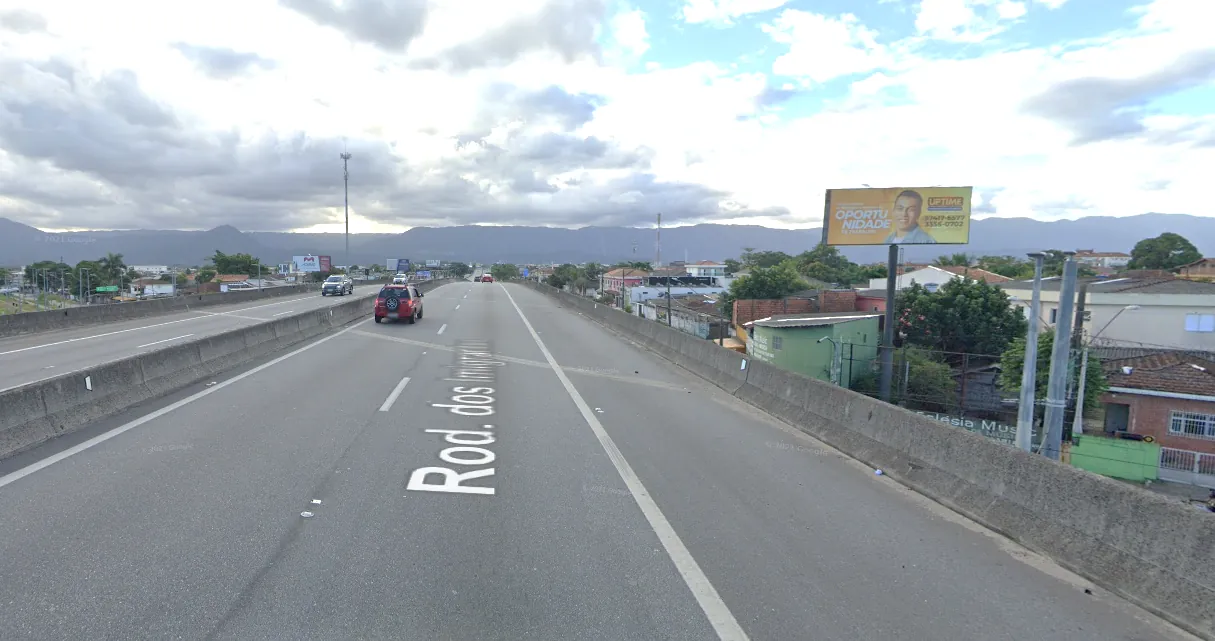 Frontlight – Rod. dos Imigrantes, km 67, São Vicente - SP – São Vicente/SP