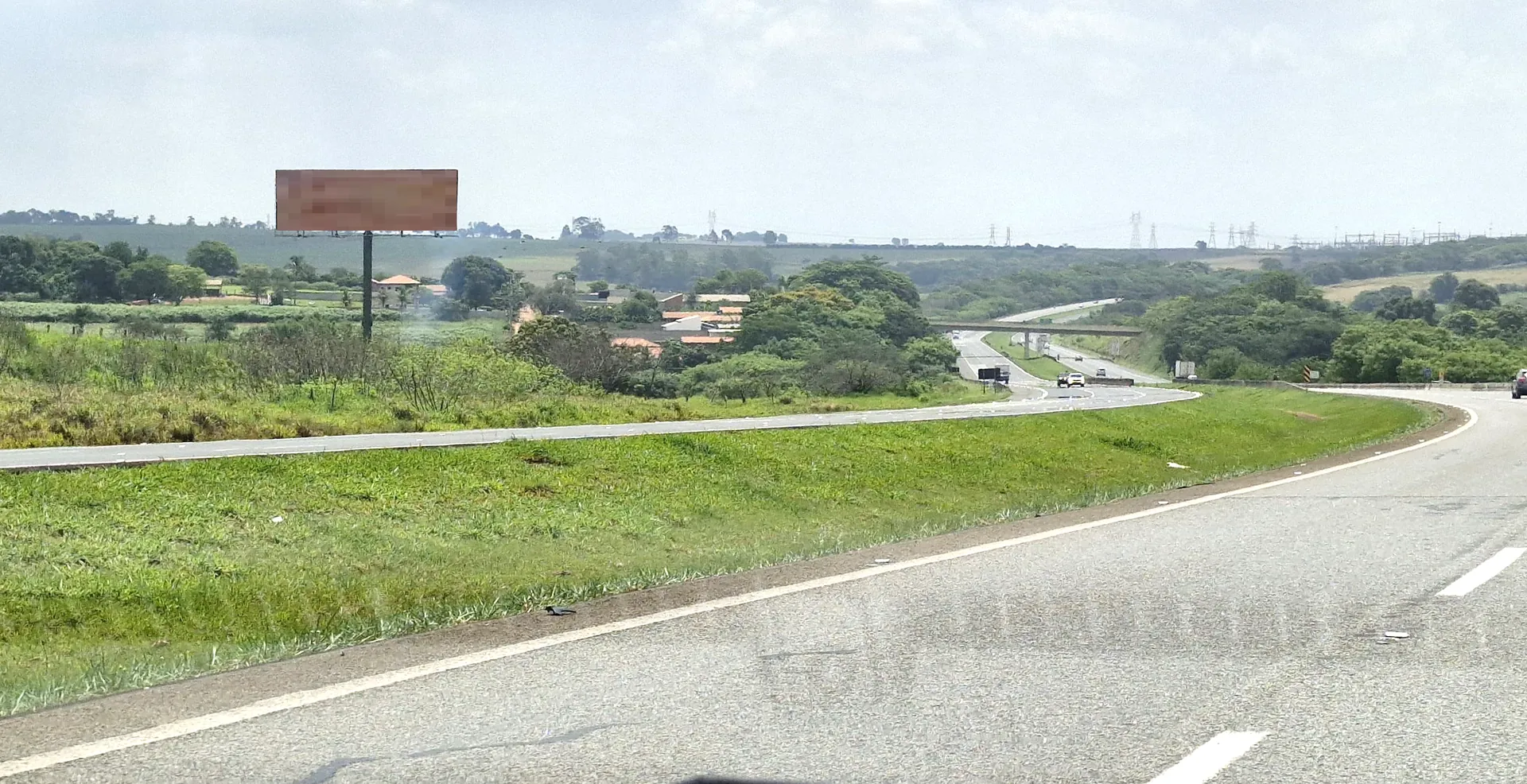 Front Light Rod. dos Bandeirantes km 111 – Sumaré/SP