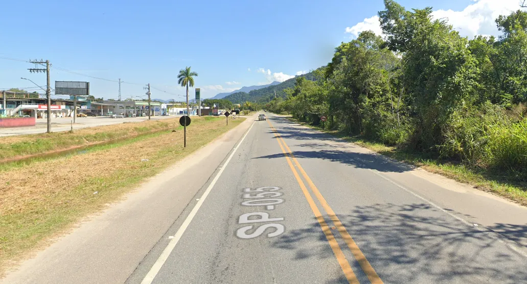 Front Light Rod. Rio Santos km 82 – Ubatuba/SP – 10m x 4m