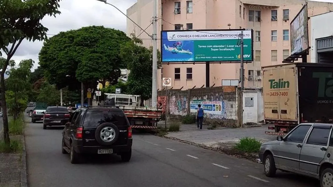Mídia em Aeroporto Av. Portugal, 5.503 – Belo Horizonte/MG