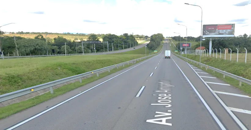 Mídia em Aeroporto – Av. José Amgarten, Campinas - SP – Campinas/SP