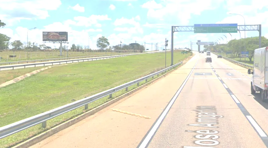 Mídia em Aeroporto – Av. José Amgarten, Indaiatuba - SP – Indaiatuba/SP