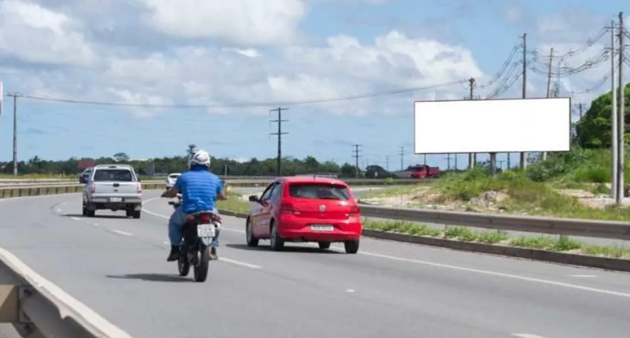 Outdoor em Camaçari/BA – sentido Salvador