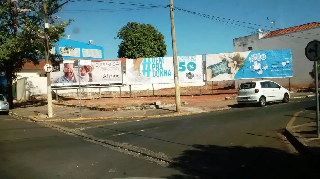 Outdoor – RUA ARACAJU ESQUINA DO COLÉGIO SÃO MATEUS, Catanduva - SP – Catanduva/SP