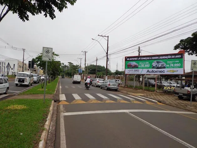 Outdoor – AV INTEGRAÇAO COM PRAÇA 1º DE MAIO - SENTIDO CENTRO - 3ª, Franca - SP – Franca/SP