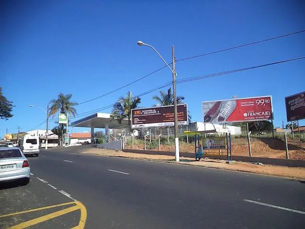 Outdoor – AV MIGUEL SABIO DE MELLO - ROTATORIA HOTEL CONFORT, Franca - SP – Franca/SP — foto 2