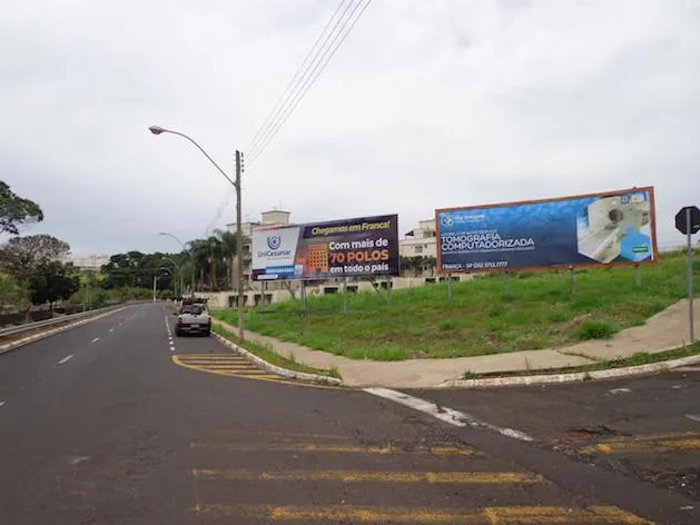 Outdoor – AV MIGUEL SABIO DE MELLO - ROTATORIA HOTEL CONFORT, Franca - SP – Franca/SP — foto 3