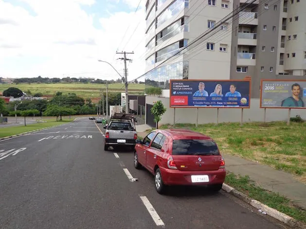 Outdoor – AV RIO AMAZONAS - EM FRENTE AO ATACADAO - SENTIDO, Franca - SP – Franca/SP