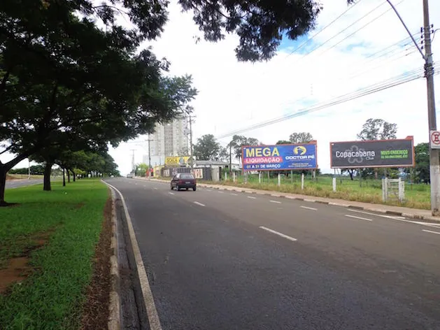 Outdoor – AV RIO AMAZONAS - EM FRENTE AO ATACADAO - SENTIDO, Franca - SP – Franca/SP — foto 2
