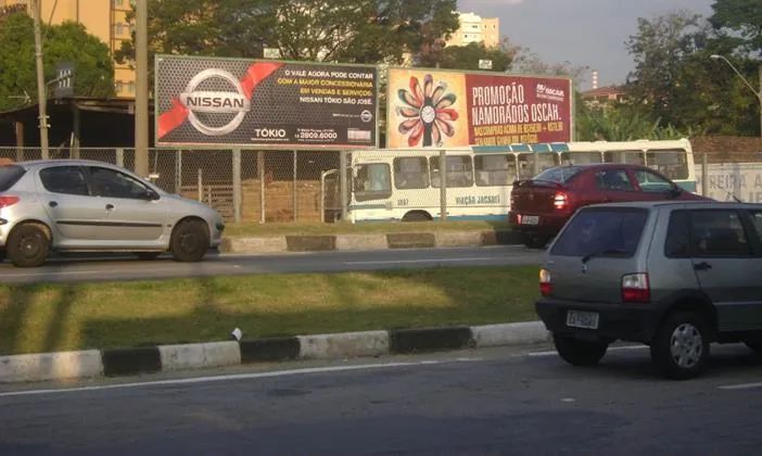 Outdoor AV.GETULIO VARGAS – Jacareí/SP