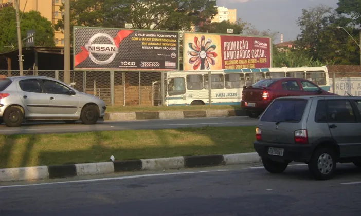 Outdoor – AV.GETULIO VARGAS, Jacareí - SP – Jacareí/SP — foto 2