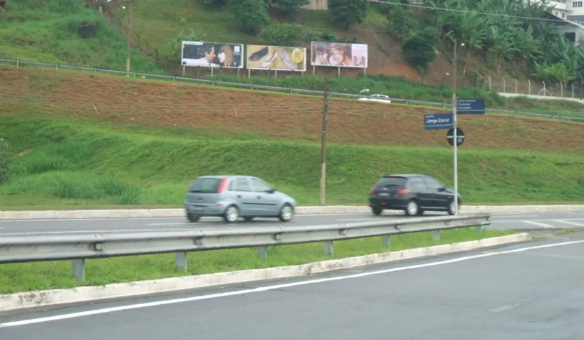 Outdoor – Av. Jorge Zarur - VIDOCA, São José dos Campos - SP – São José dos Campos/SP
