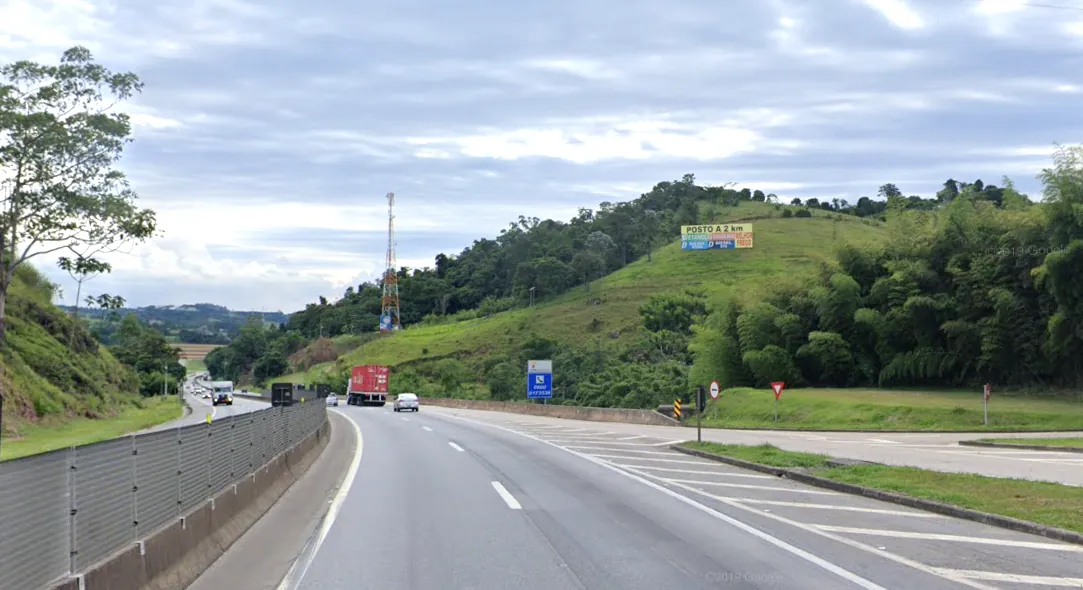 Painel Rodoviário em Arujá/SP – Dutra