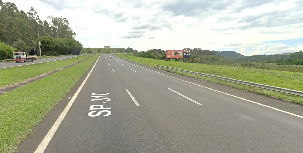Painel Rodoviário Rod. Washington Luís km 192, Corumbataí/SP