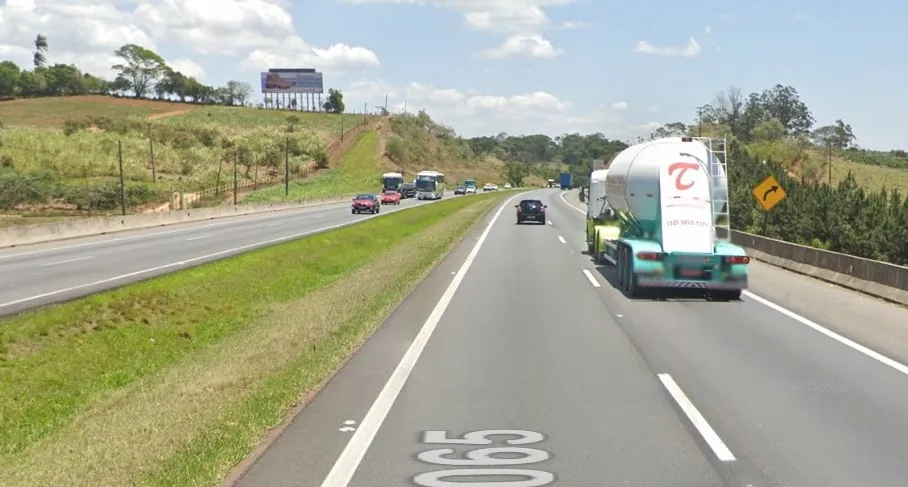 Painel Rodoviário Rod. Dom Pedro I, km 100 – Itatiba/SP