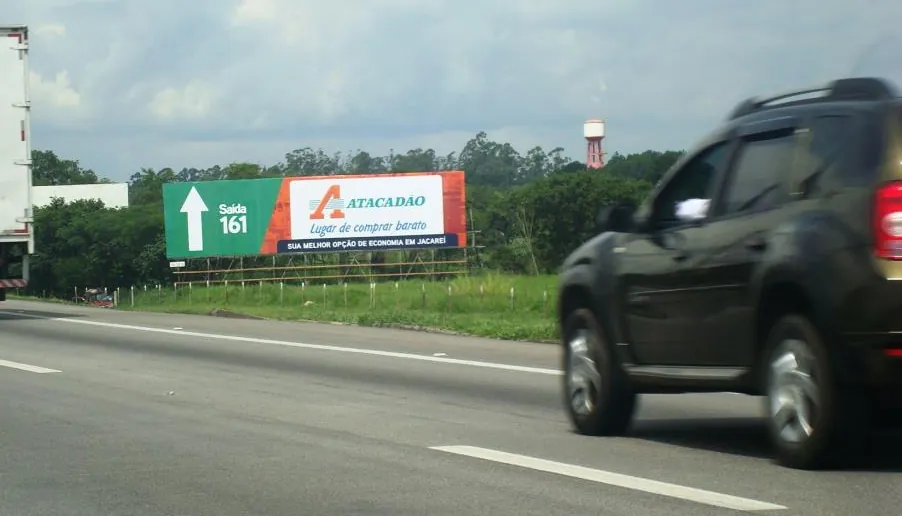 Painel Rodoviário Rod. Pres. Dutra km 162,6 – Jacareí/SP