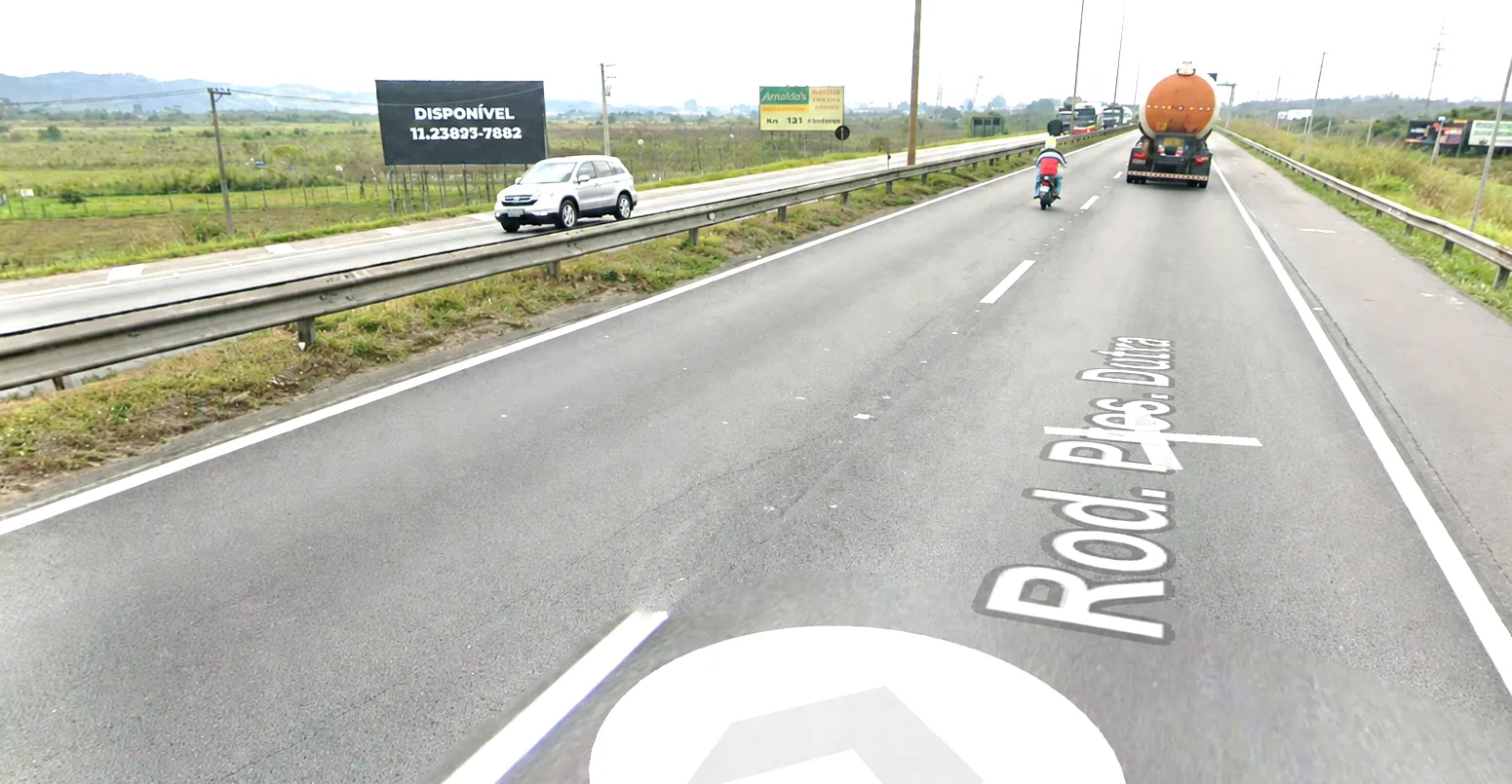 Painel Rodoviário em Jacareí/SP – Dutra – 14m x 7m