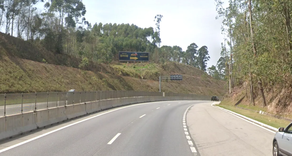 Painel Rodoviário em Paraibuna/SP