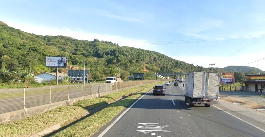 Painel Rodoviário BR 101 – km 109,5 – Penha/SC (3)