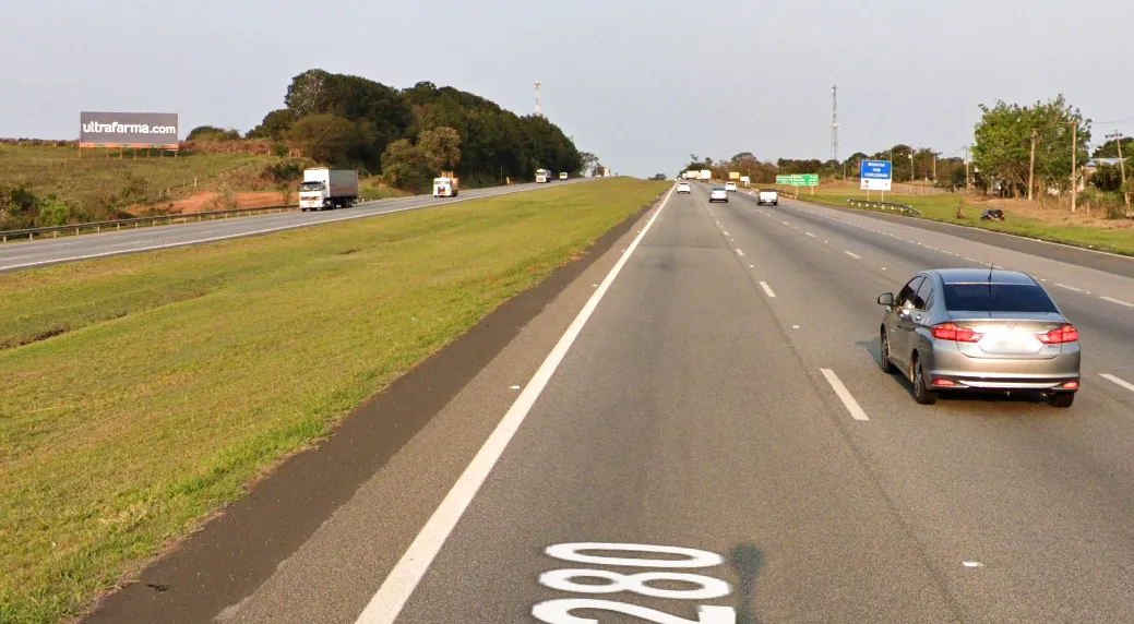 Painel Rodoviário Rod. Castello Branco km 121 – Sorocaba/SP